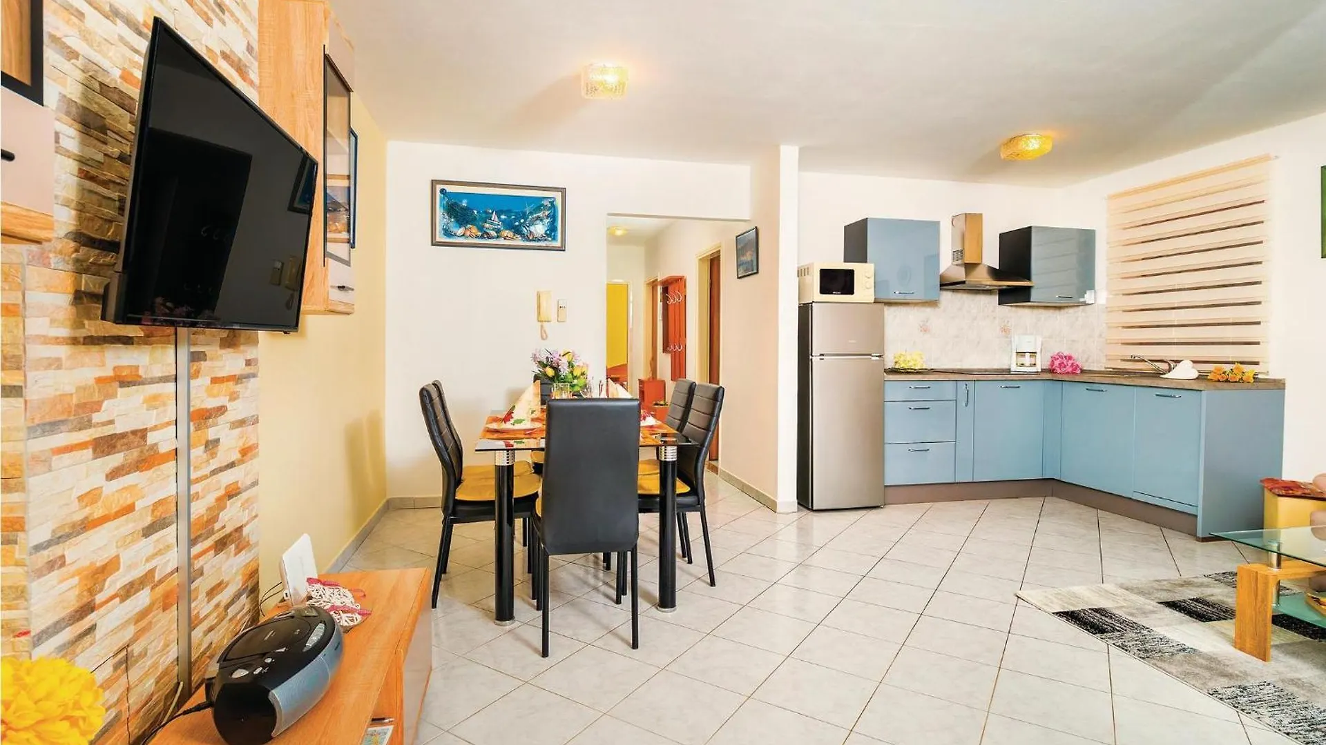 2 Bedroom Gorgeous Apartment In Rabac